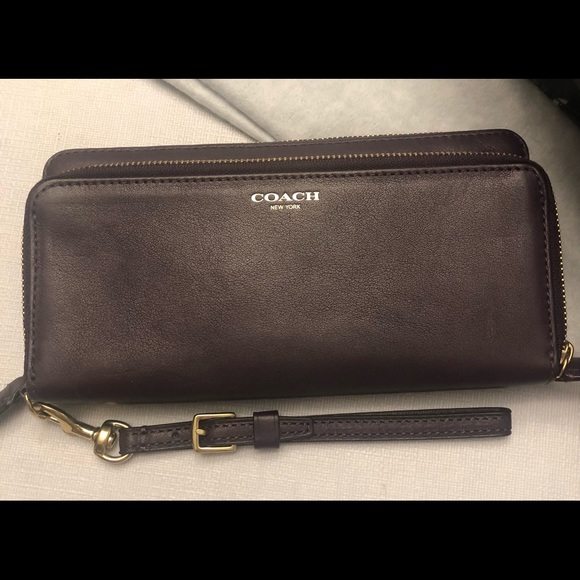 COACH wallet and / or wristlet - Picture 5 of 5